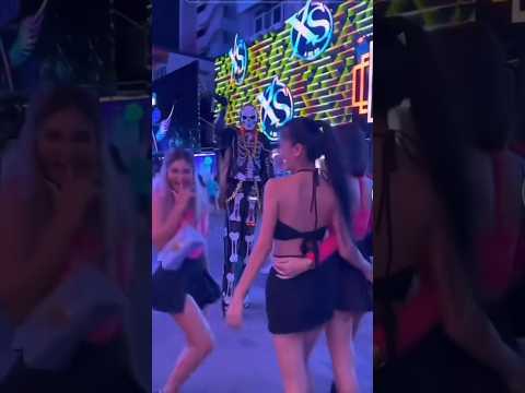 Here are the girls from Walking Street Pattaya #nightlife #thailand #bangkok #phuket #pattaya